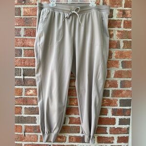 ☀️ Zac & Rachel 1X Cropped Comfort Jogger Pant Cropped High Rise Stretch Taupe